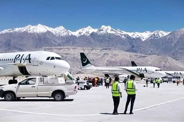 Amid rising tensions with India, Pakistan suspends flights to Gilgit and Skardu and imposes a ban on Indian air traffic.
