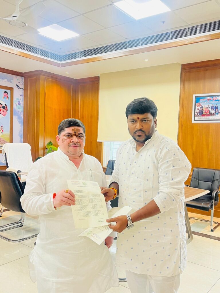 Locals appeal to Minister Ponnam Prabhakar for road widening in Begumbazar and surrounding areas due to rising traffic concerns.