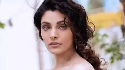 Saiyami Kher reveals shocking casting couch experience early in her Telugu film career.