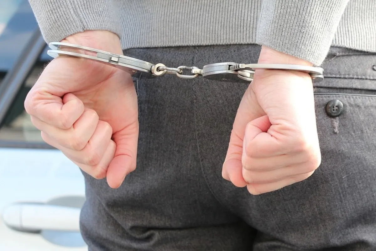 Jubilee Hills police arrest four Parthi women for sandalwood theft in Hyderabad; 19 others absconding as search operations continue.